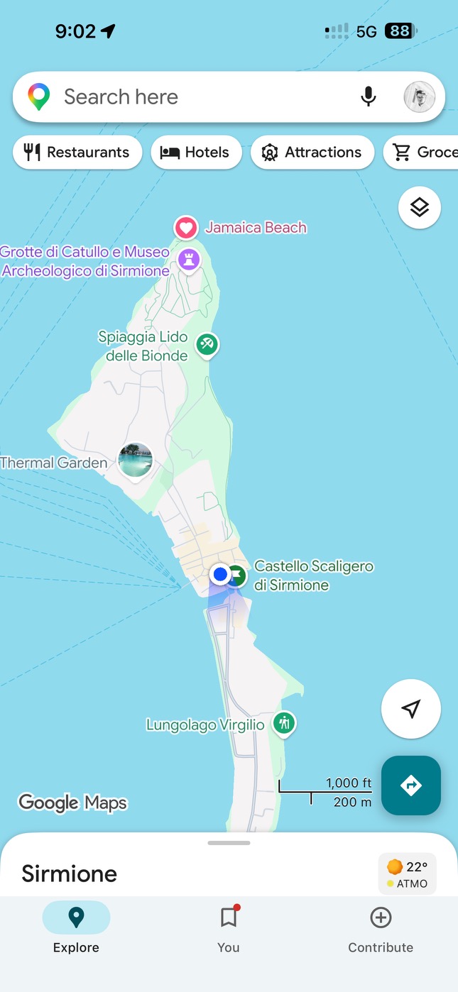Map showing Sirmione's narrow peninsula extending into Lake Garda