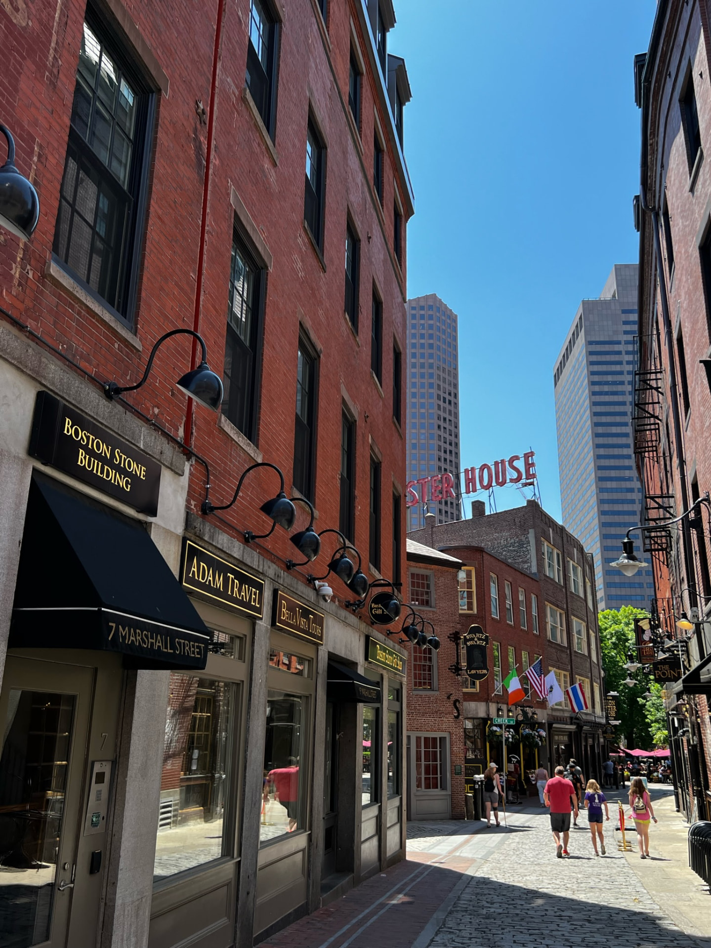 Historic red-brick Boston street near the Oyster House