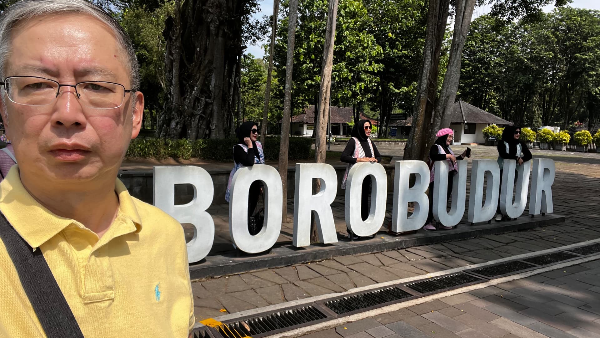 Ken taking a selfie at the Borobudur entrance
